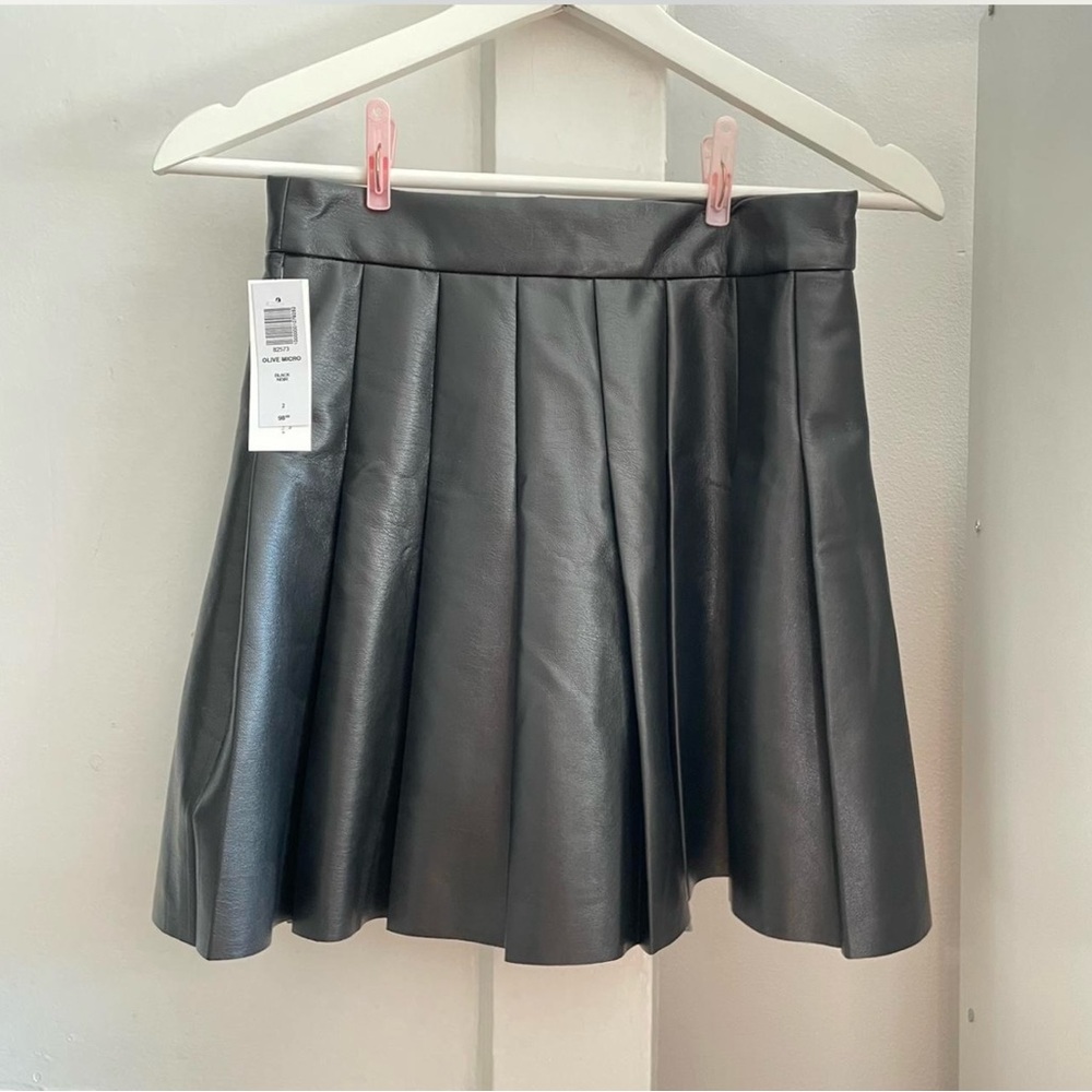 Aritzia Sunday best Olive micro pleated skirt